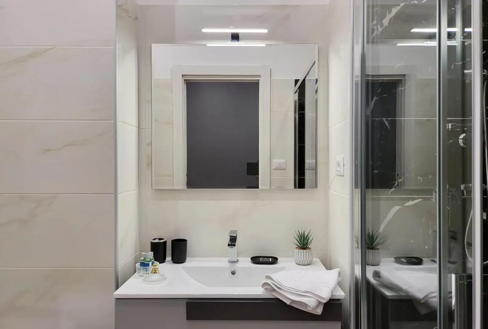 Trastevere Exclusive Three Bedroom Apartment - Top Collection Rome 0*,
