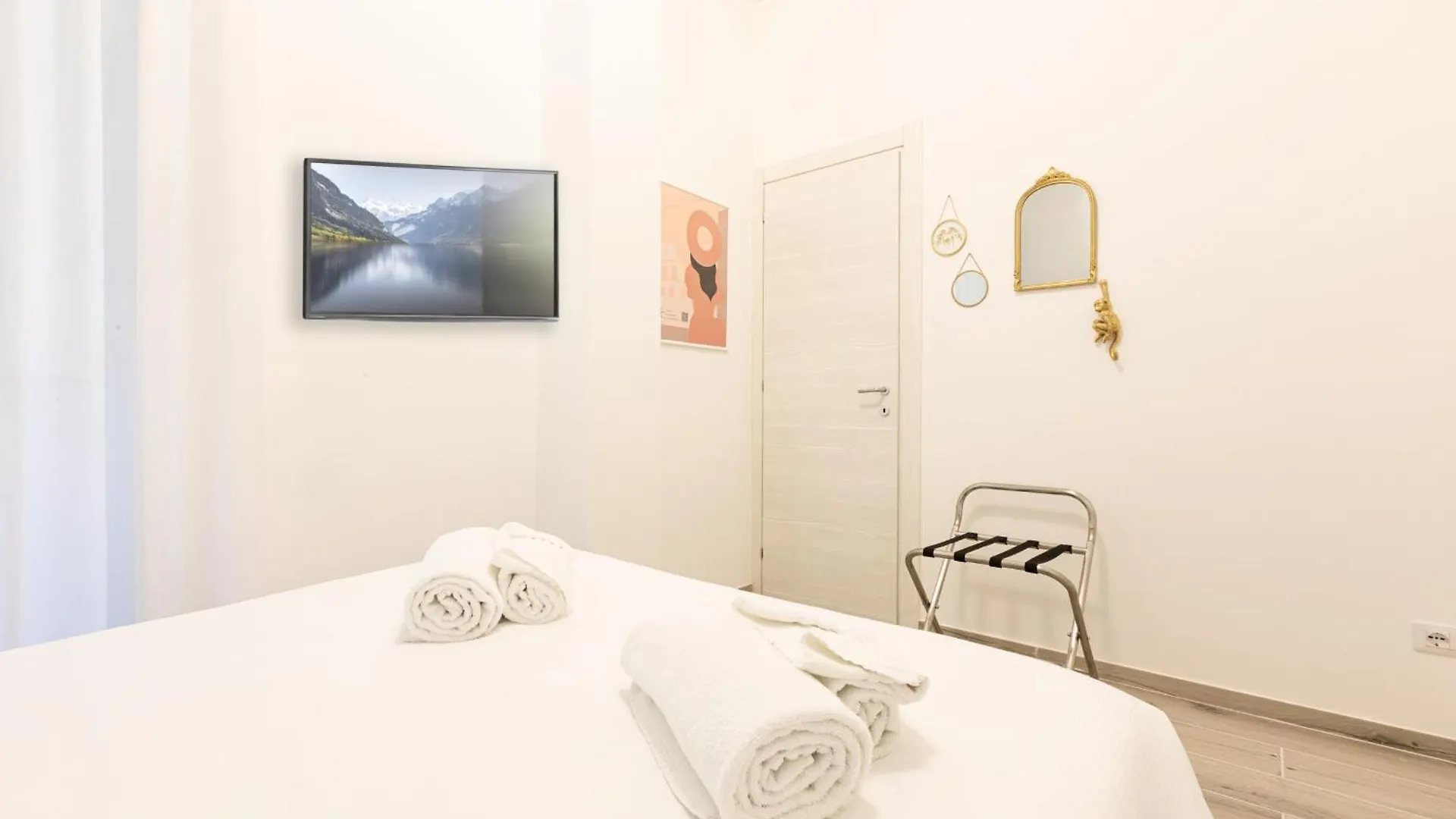 Trastevere Exclusive Three Bedroom Apartment - Top Collection Rome 0*,  Italy