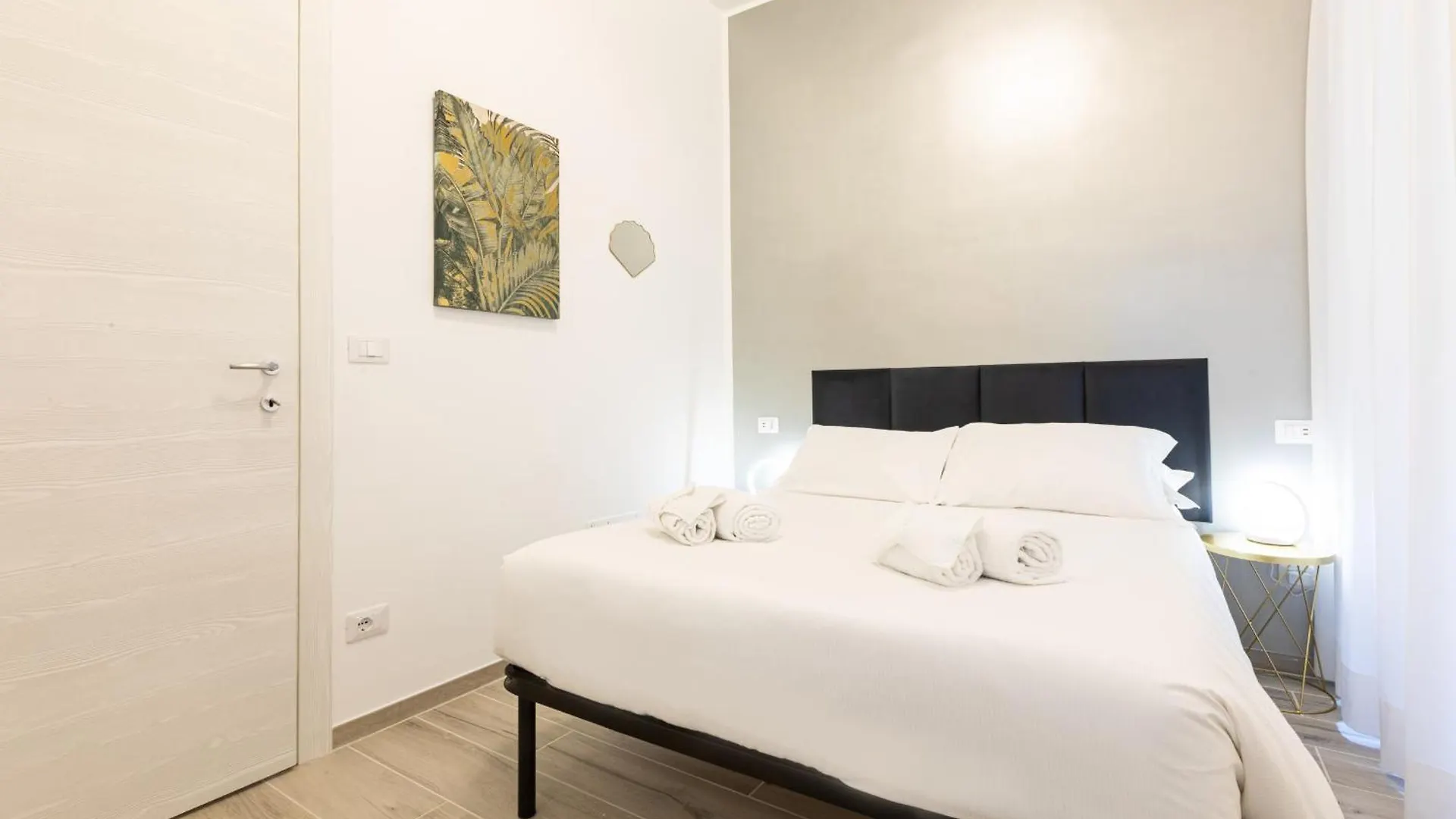 Trastevere Exclusive Three Bedroom Apartment - Top Collection Rome