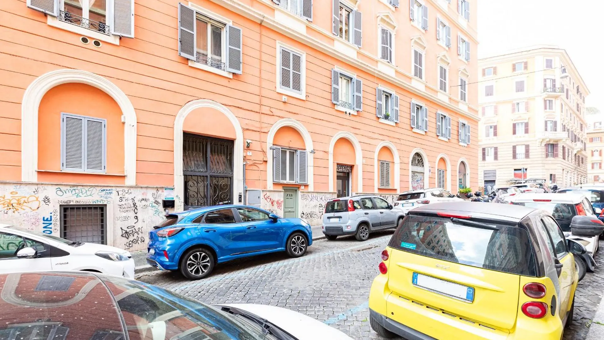 Trastevere Exclusive Three Bedroom Apartment - Top Collection Rome